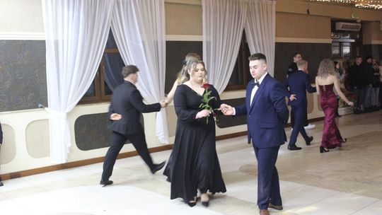 Studniówka maturzystów z IV Liceum Ogólnokształcącego w Chełmie 2026 [GALERIA ZDJĘĆ]