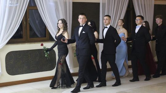 Studniówka maturzystów z IV Liceum Ogólnokształcącego w Chełmie 2026 [GALERIA ZDJĘĆ]