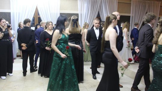 Studniówka maturzystów z IV Liceum Ogólnokształcącego w Chełmie 2026 [GALERIA ZDJĘĆ]