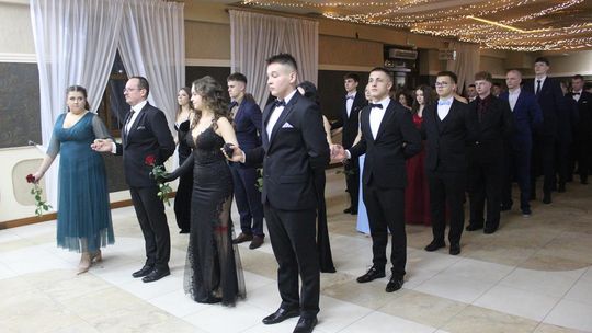 Studniówka maturzystów z IV Liceum Ogólnokształcącego w Chełmie 2026 [GALERIA ZDJĘĆ]