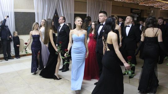 Studniówka maturzystów z IV Liceum Ogólnokształcącego w Chełmie 2026 [GALERIA ZDJĘĆ]