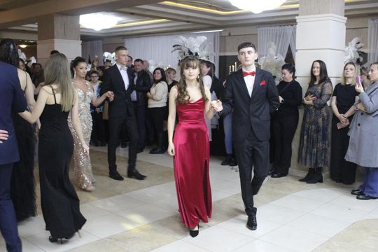 Studniówka maturzystów z IV Liceum Ogólnokształcącego w Chełmie 2026 [GALERIA ZDJĘĆ]