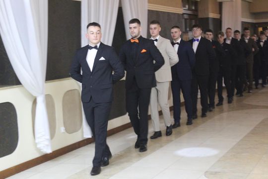 Studniówka maturzystów z IV Liceum Ogólnokształcącego w Chełmie 2026 [GALERIA ZDJĘĆ]