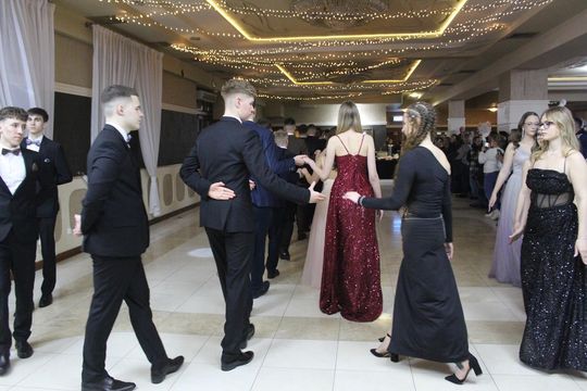 Studniówka maturzystów z IV Liceum Ogólnokształcącego w Chełmie 2026 [GALERIA ZDJĘĆ]