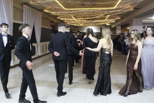 Studniówka maturzystów z IV Liceum Ogólnokształcącego w Chełmie 2026 [GALERIA ZDJĘĆ]