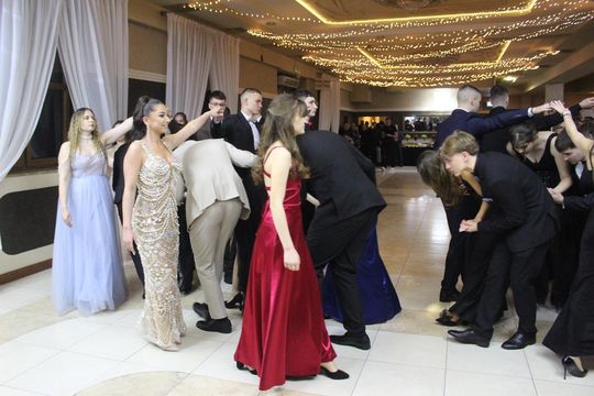 Studniówka maturzystów z IV Liceum Ogólnokształcącego w Chełmie 2026 [GALERIA ZDJĘĆ]