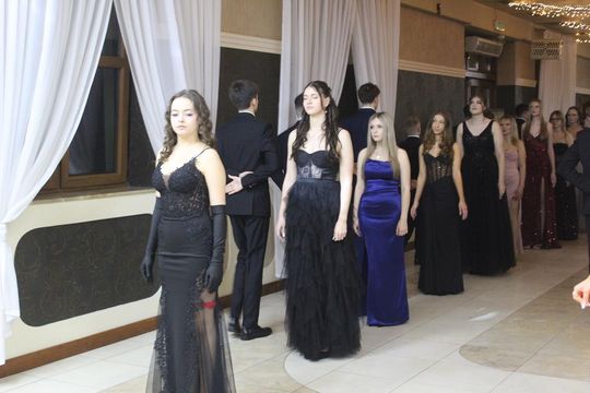 Studniówka maturzystów z IV Liceum Ogólnokształcącego w Chełmie 2026 [GALERIA ZDJĘĆ]