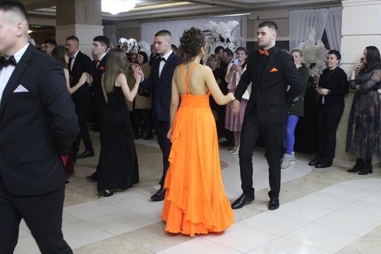 Studniówka maturzystów z IV Liceum Ogólnokształcącego w Chełmie 2026 [GALERIA ZDJĘĆ]