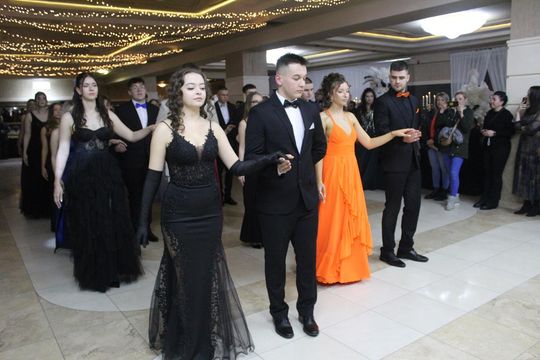 Studniówka maturzystów z IV Liceum Ogólnokształcącego w Chełmie 2026 [GALERIA ZDJĘĆ]