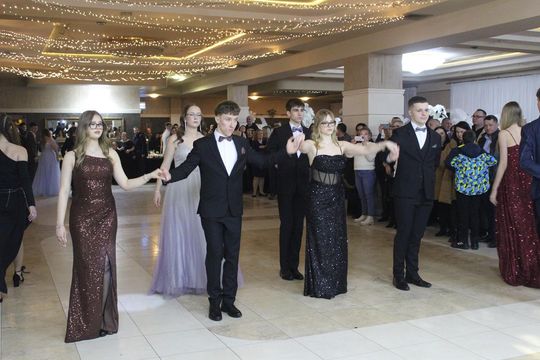 Studniówka maturzystów z IV Liceum Ogólnokształcącego w Chełmie 2026 [GALERIA ZDJĘĆ]