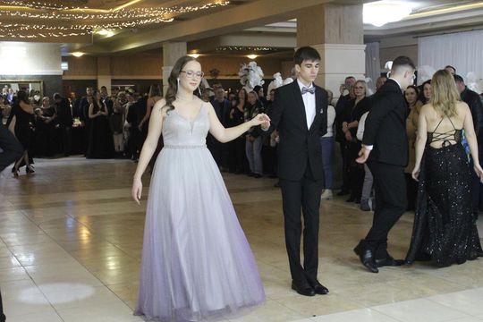 Studniówka maturzystów z IV Liceum Ogólnokształcącego w Chełmie 2026 [GALERIA ZDJĘĆ]