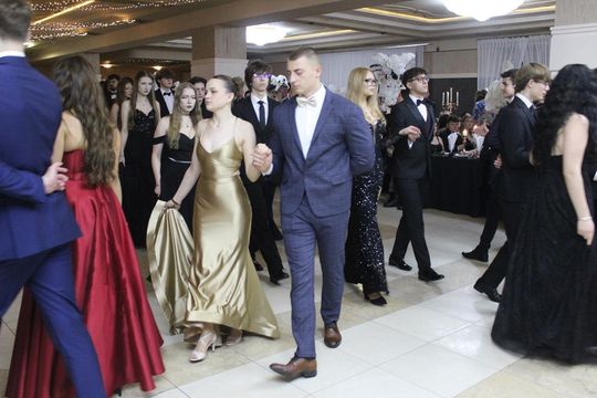 Studniówka maturzystów z IV Liceum Ogólnokształcącego w Chełmie 2026 [GALERIA ZDJĘĆ]