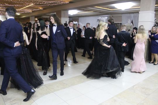 Studniówka maturzystów z IV Liceum Ogólnokształcącego w Chełmie 2026 [GALERIA ZDJĘĆ]