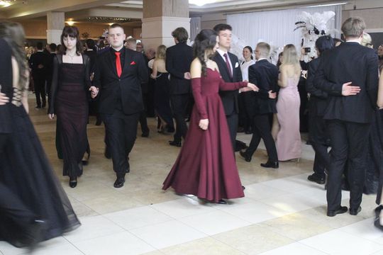 Studniówka maturzystów z IV Liceum Ogólnokształcącego w Chełmie 2026 [GALERIA ZDJĘĆ]