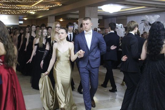 Studniówka maturzystów z IV Liceum Ogólnokształcącego w Chełmie 2026 [GALERIA ZDJĘĆ]