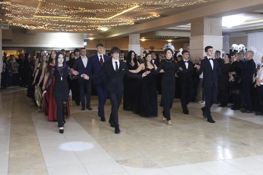 Studniówka maturzystów z IV Liceum Ogólnokształcącego w Chełmie 2026 [GALERIA ZDJĘĆ]