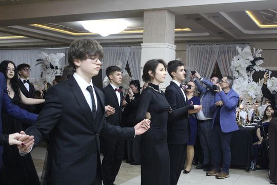 Studniówka maturzystów z IV Liceum Ogólnokształcącego w Chełmie 2026 [GALERIA ZDJĘĆ]