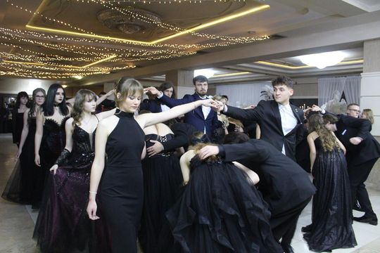 Studniówka maturzystów z IV Liceum Ogólnokształcącego w Chełmie 2026 [GALERIA ZDJĘĆ]