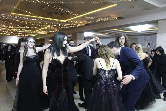 Studniówka maturzystów z IV Liceum Ogólnokształcącego w Chełmie 2026 [GALERIA ZDJĘĆ]