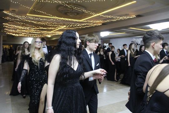 Studniówka maturzystów z IV Liceum Ogólnokształcącego w Chełmie 2026 [GALERIA ZDJĘĆ]