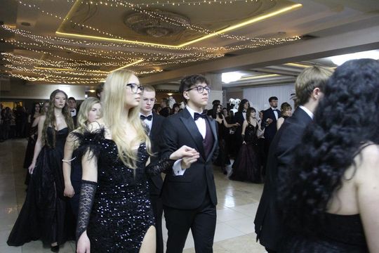 Studniówka maturzystów z IV Liceum Ogólnokształcącego w Chełmie 2026 [GALERIA ZDJĘĆ]