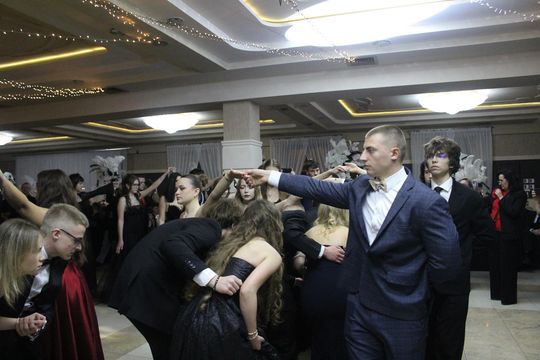 Studniówka maturzystów z IV Liceum Ogólnokształcącego w Chełmie 2026 [GALERIA ZDJĘĆ]