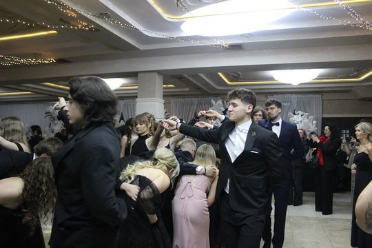 Studniówka maturzystów z IV Liceum Ogólnokształcącego w Chełmie 2026 [GALERIA ZDJĘĆ]