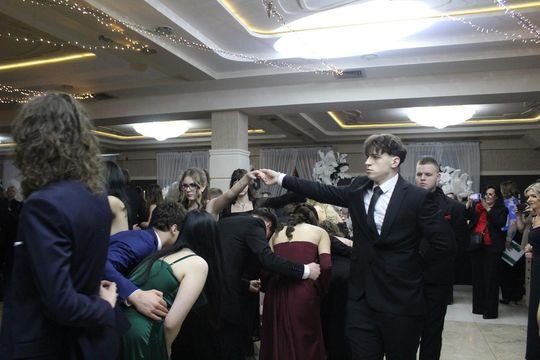 Studniówka maturzystów z IV Liceum Ogólnokształcącego w Chełmie 2026 [GALERIA ZDJĘĆ]