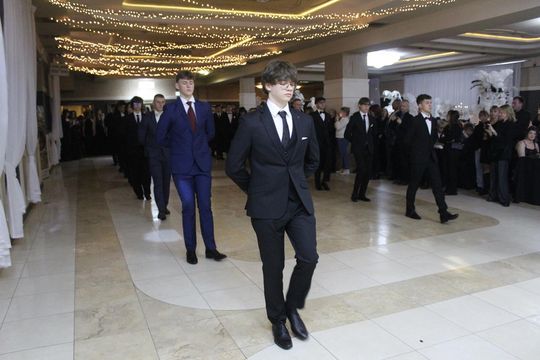 Studniówka maturzystów z IV Liceum Ogólnokształcącego w Chełmie 2026 [GALERIA ZDJĘĆ]