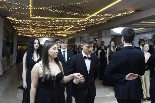 Studniówka maturzystów z IV Liceum Ogólnokształcącego w Chełmie 2026 [GALERIA ZDJĘĆ]