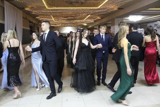 Studniówka maturzystów z IV Liceum Ogólnokształcącego w Chełmie 2026 [GALERIA ZDJĘĆ]