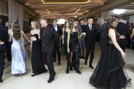 Studniówka maturzystów z IV Liceum Ogólnokształcącego w Chełmie 2026 [GALERIA ZDJĘĆ]