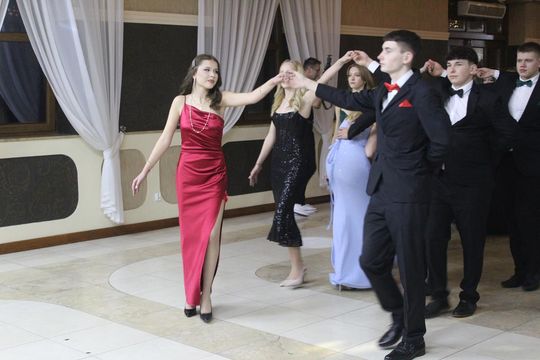 Studniówka maturzystów z IV Liceum Ogólnokształcącego w Chełmie 2026 [GALERIA ZDJĘĆ]