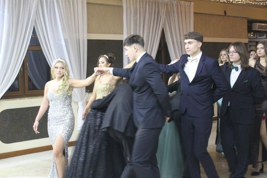 Studniówka maturzystów z IV Liceum Ogólnokształcącego w Chełmie 2026 [GALERIA ZDJĘĆ]