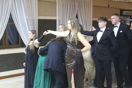 Studniówka maturzystów z IV Liceum Ogólnokształcącego w Chełmie 2026 [GALERIA ZDJĘĆ]