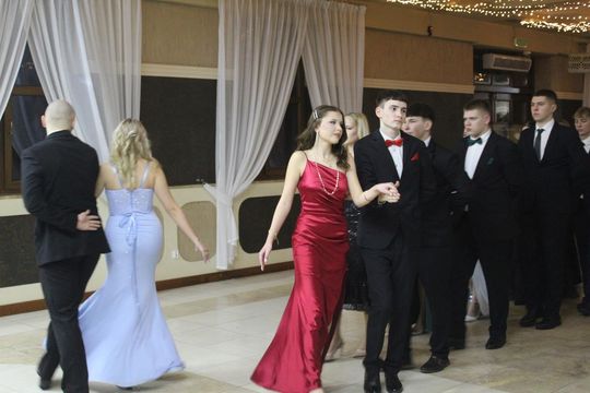 Studniówka maturzystów z IV Liceum Ogólnokształcącego w Chełmie 2026 [GALERIA ZDJĘĆ]