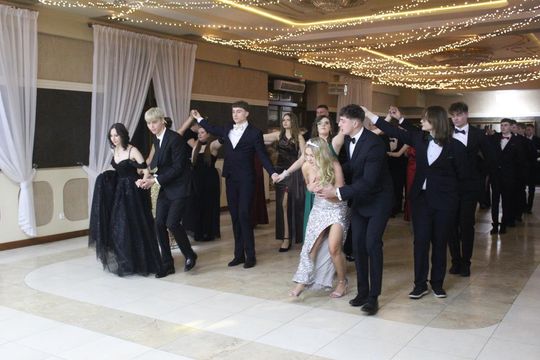 Studniówka maturzystów z IV Liceum Ogólnokształcącego w Chełmie 2026 [GALERIA ZDJĘĆ]