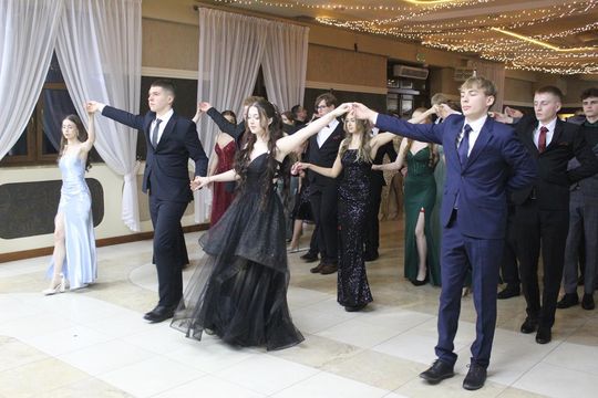 Studniówka maturzystów z IV Liceum Ogólnokształcącego w Chełmie 2026 [GALERIA ZDJĘĆ]