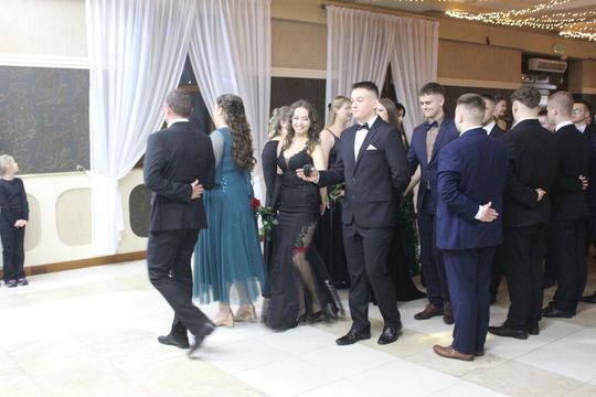 Studniówka maturzystów z IV Liceum Ogólnokształcącego w Chełmie 2026 [GALERIA ZDJĘĆ]