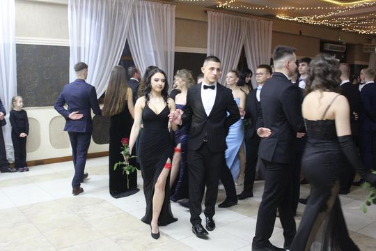 Studniówka maturzystów z IV Liceum Ogólnokształcącego w Chełmie 2026 [GALERIA ZDJĘĆ]