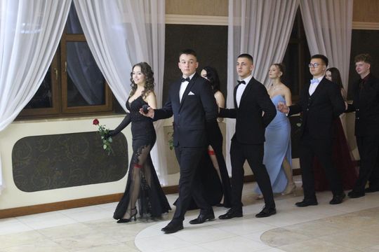 Studniówka maturzystów z IV Liceum Ogólnokształcącego w Chełmie 2026 [GALERIA ZDJĘĆ]