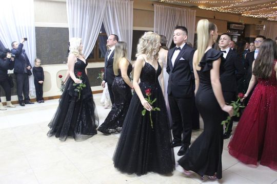 Studniówka maturzystów z IV Liceum Ogólnokształcącego w Chełmie 2026 [GALERIA ZDJĘĆ]