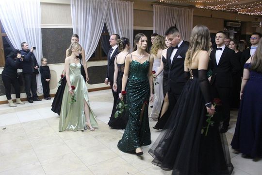 Studniówka maturzystów z IV Liceum Ogólnokształcącego w Chełmie 2026 [GALERIA ZDJĘĆ]