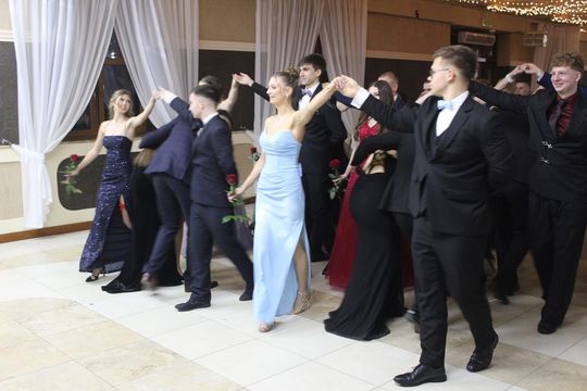 Studniówka maturzystów z IV Liceum Ogólnokształcącego w Chełmie 2026 [GALERIA ZDJĘĆ]