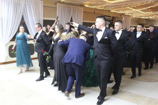 Studniówka maturzystów z IV Liceum Ogólnokształcącego w Chełmie 2026 [GALERIA ZDJĘĆ]