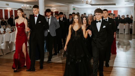 Studniówka I LO im. Władysława Jagiełły w Krasnymstawie [GALERIA ZDJĘĆ]