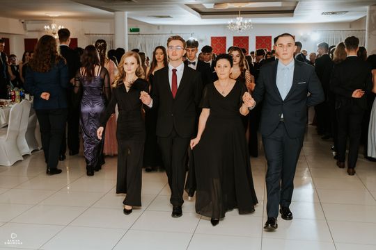 Studniówka I LO im. Władysława Jagiełły w Krasnymstawie [GALERIA ZDJĘĆ] 