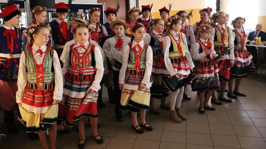 Gm. Białopole. Międzypokoleniowe kolędowanie w Strzelcach [GALERIA ZDJĘĆ]