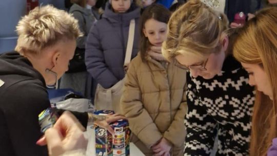 Wolontariusze WOŚP odebrali puszki. Mogą już grać w największej orkiestrze! [GALERIA ZDJĘĆ]