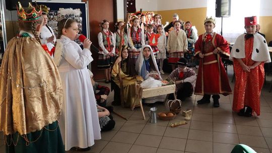 "Święte Wieczory" w Strzelcach. Spotkanie z kochanymi dziadkami [GALERIA ZDJĘĆ]